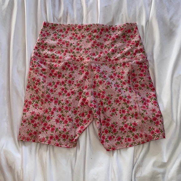 Evolution and Creation biker shorts size small - Picture 3 of 4